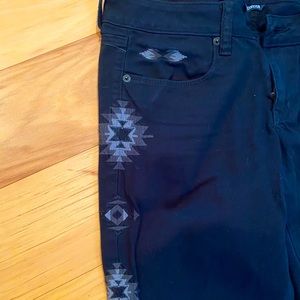 American Eagle Black Jeans with Design